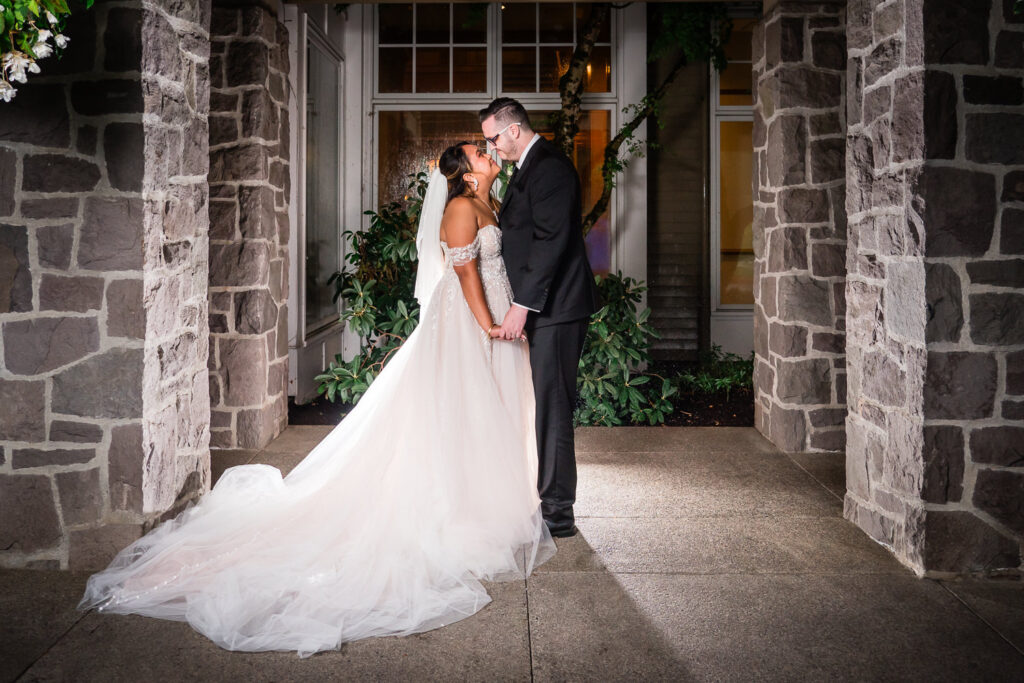 Oregon Golf Club Wedding Photography Bride and Groom portrait