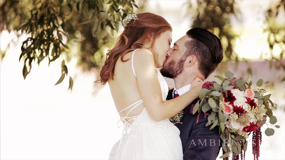 Langdon Farms Wedding Bride And Groom Kissing